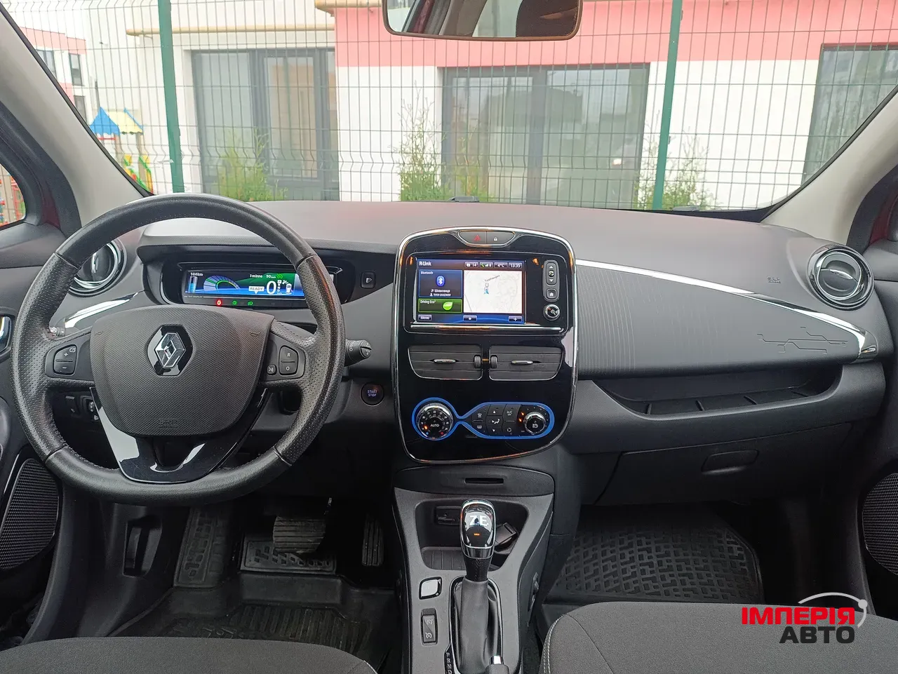 Renault ZOE - фото 17