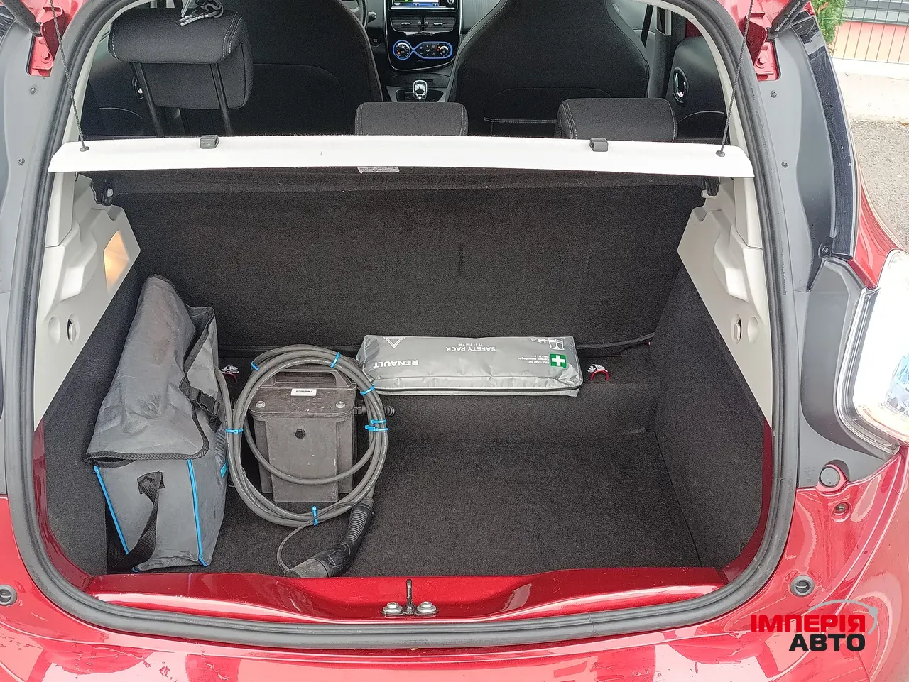 Renault ZOE - фото 20