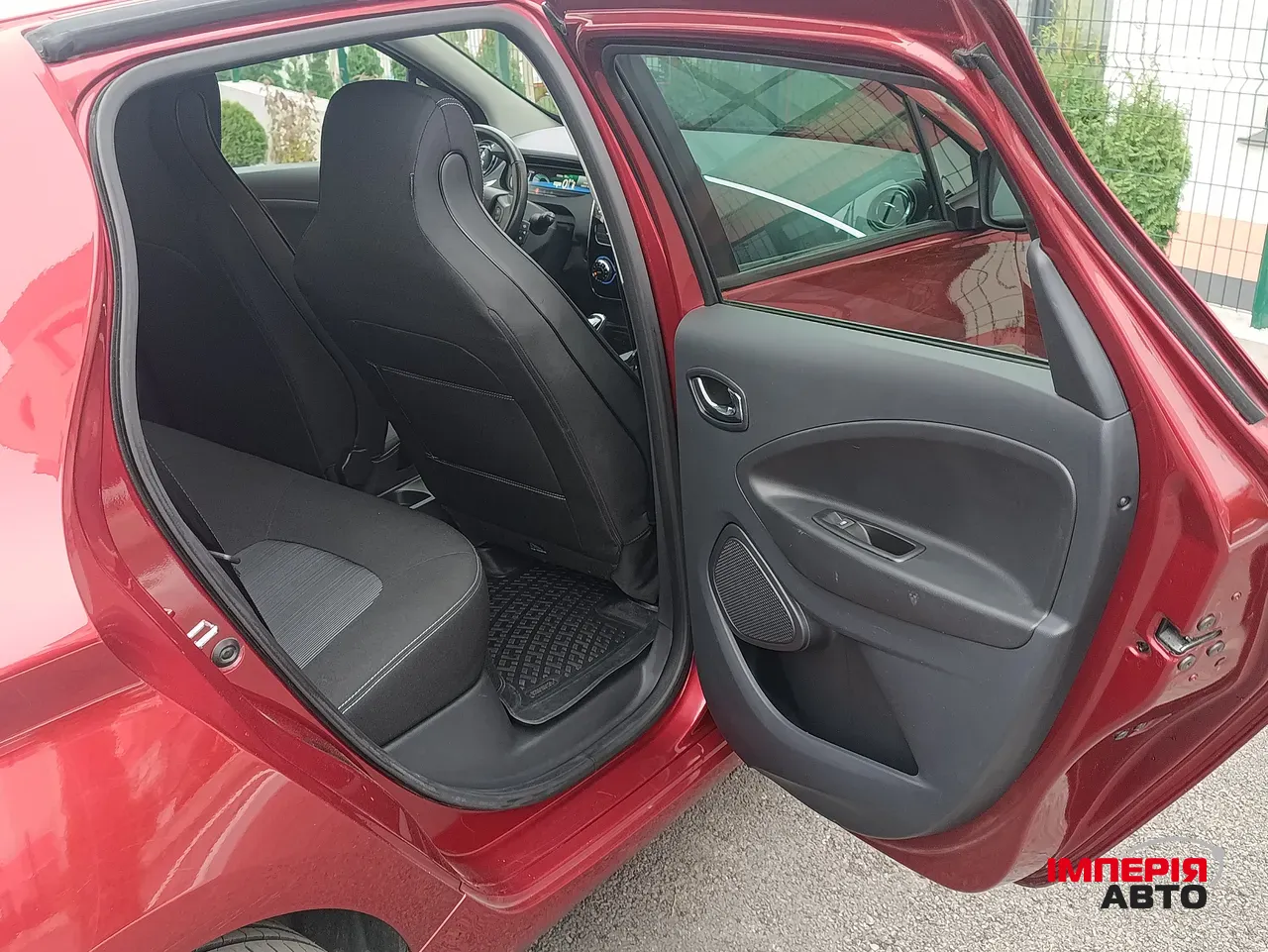 Renault ZOE - фото 19