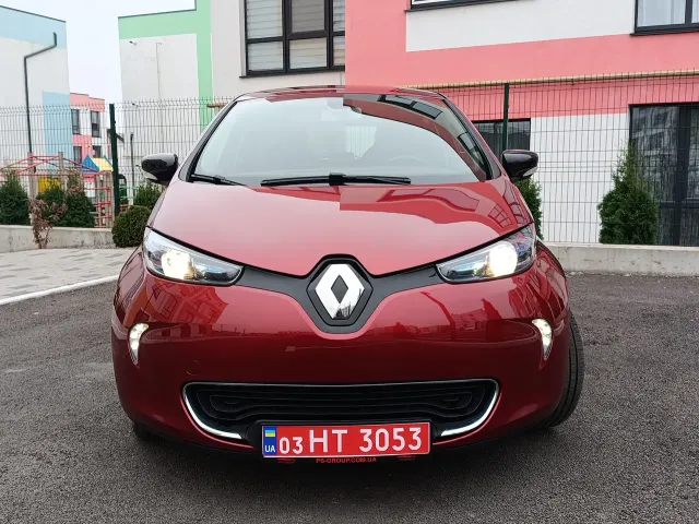 Renault ZOE - фото 5