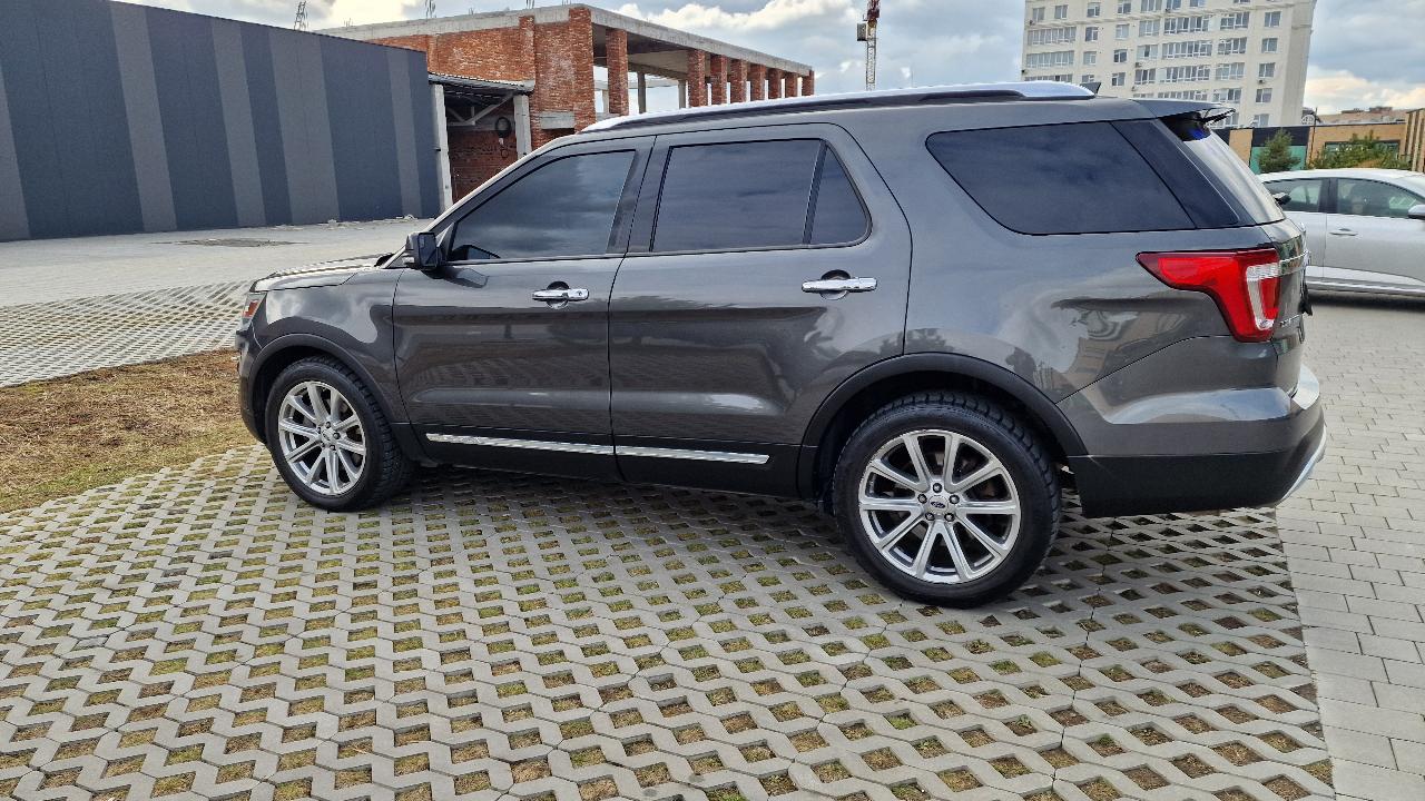 Ford Explorer - фото 28