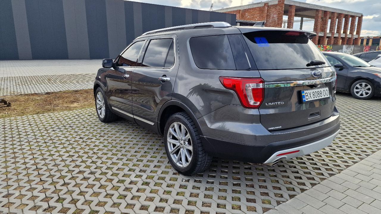 Ford Explorer - фото 17