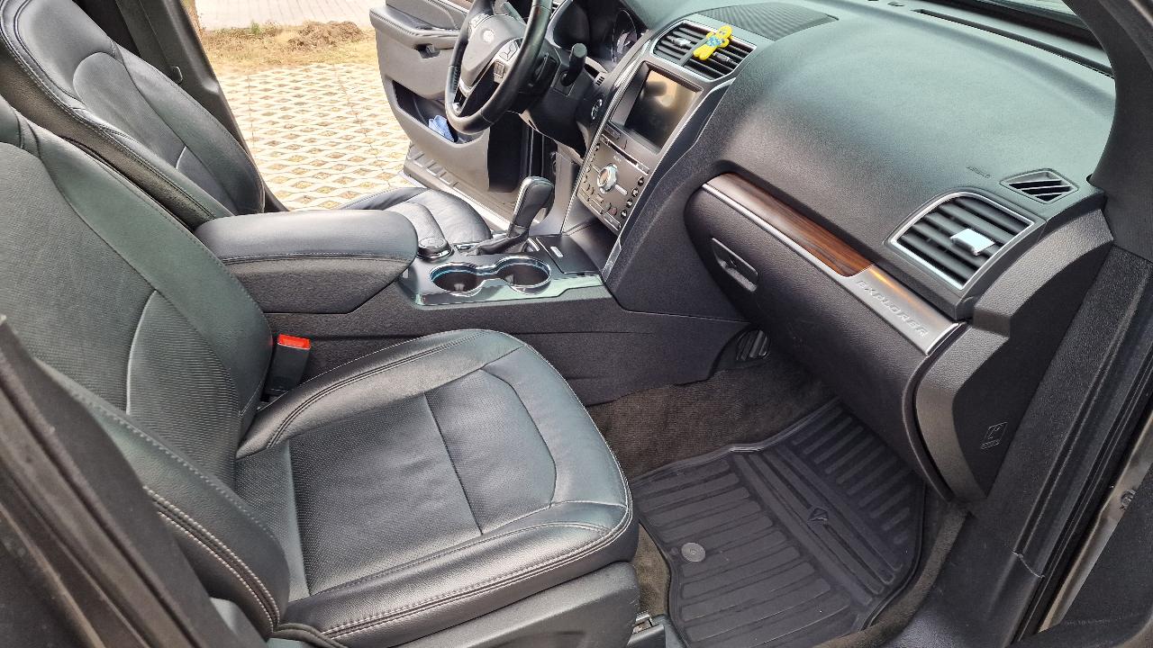 Ford Explorer - фото 39