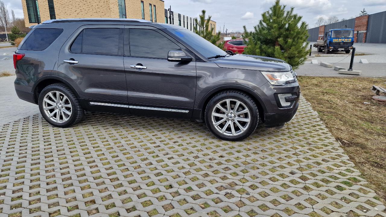 Ford Explorer - фото 6