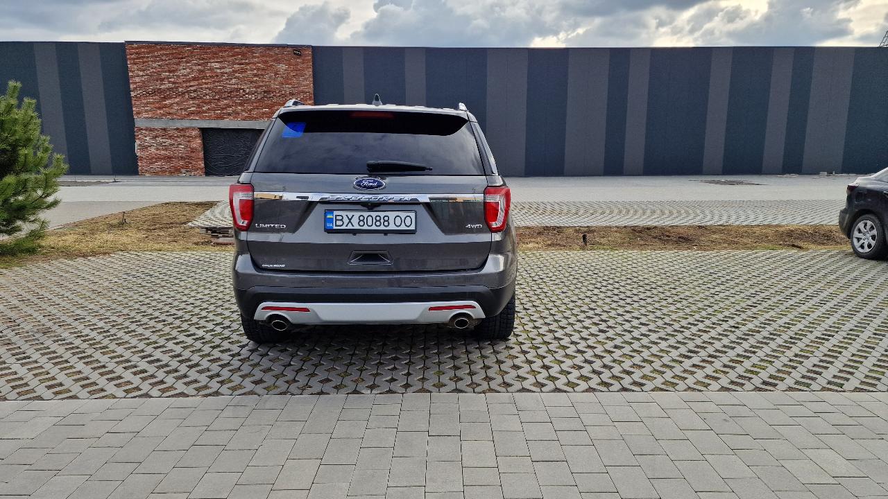Ford Explorer - зображення 2