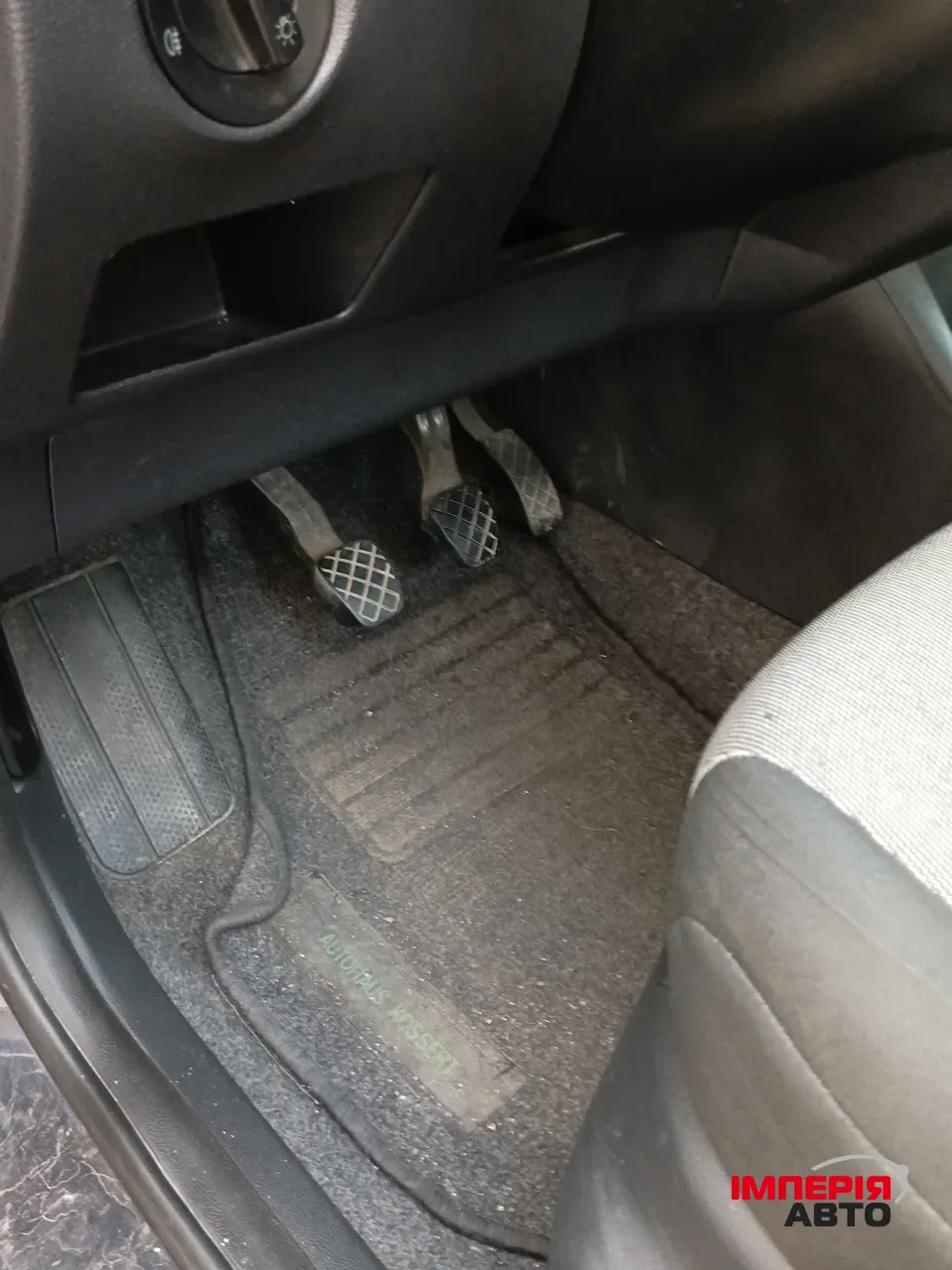 Skoda Fabia - фото 11