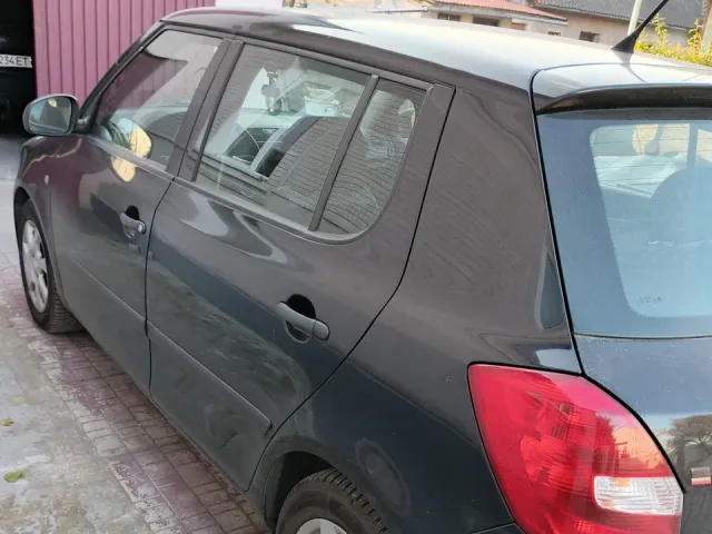 Skoda Fabia - фото 3