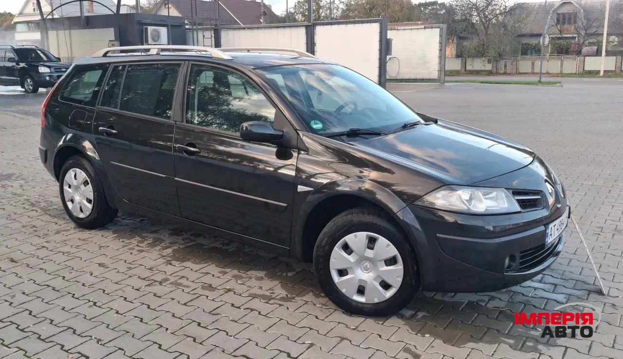 Renault Megane - фото 11