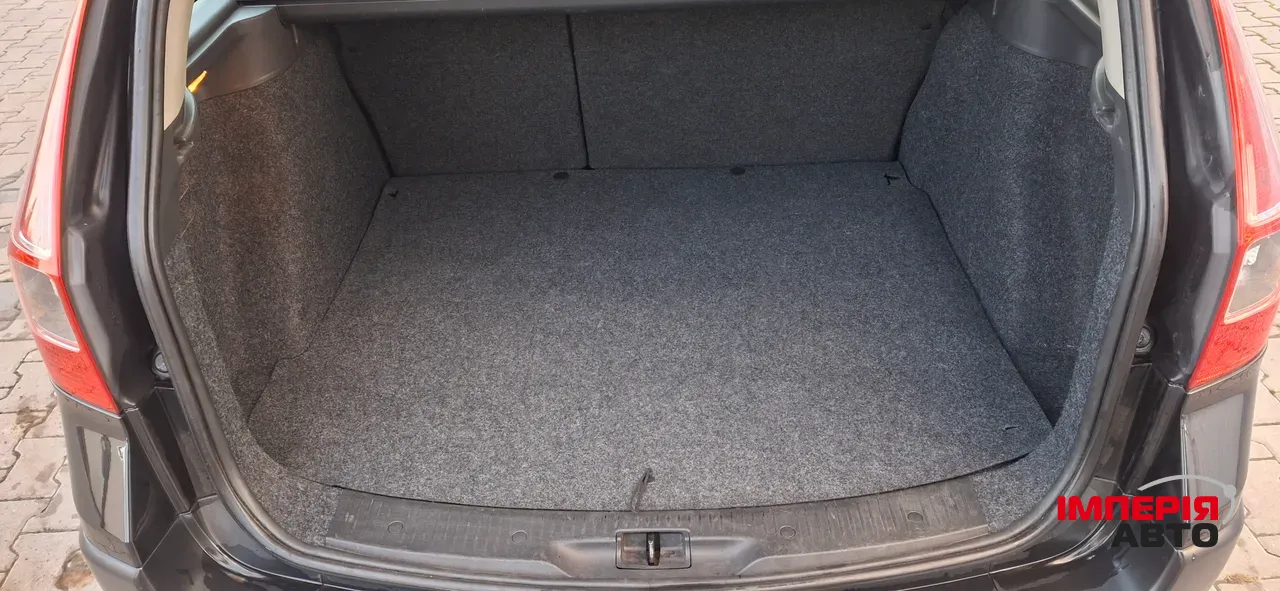 Renault Megane - фото 18