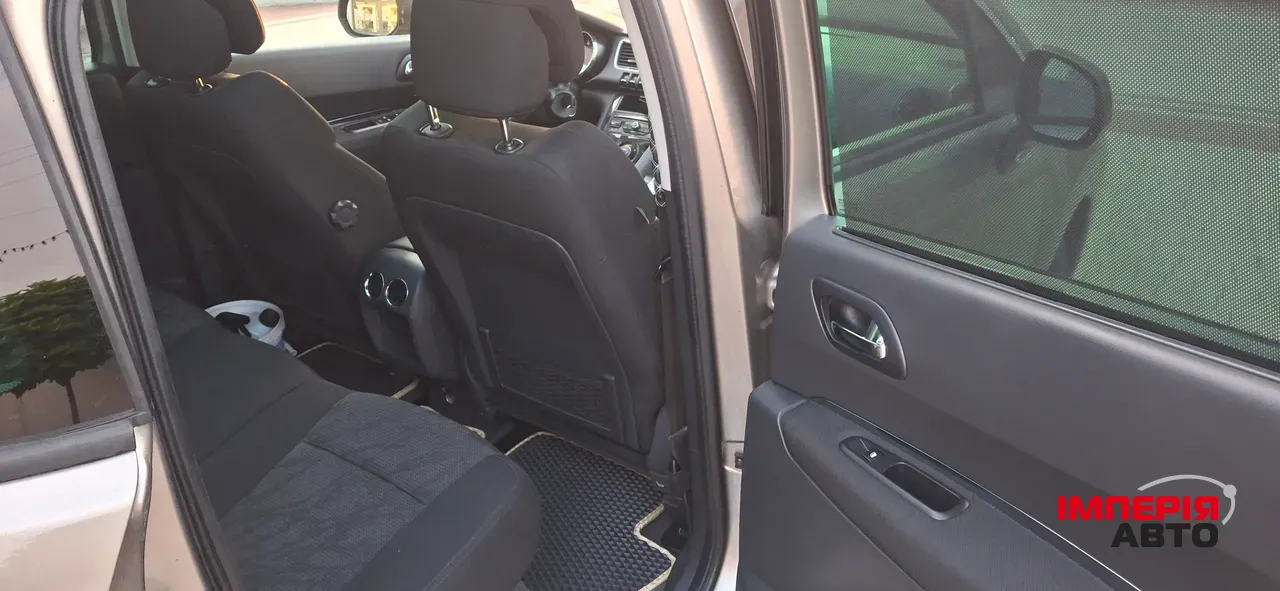 Peugeot 3008 - фото 12