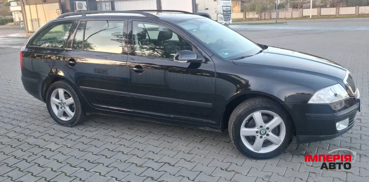 Skoda Octavia - фото 4