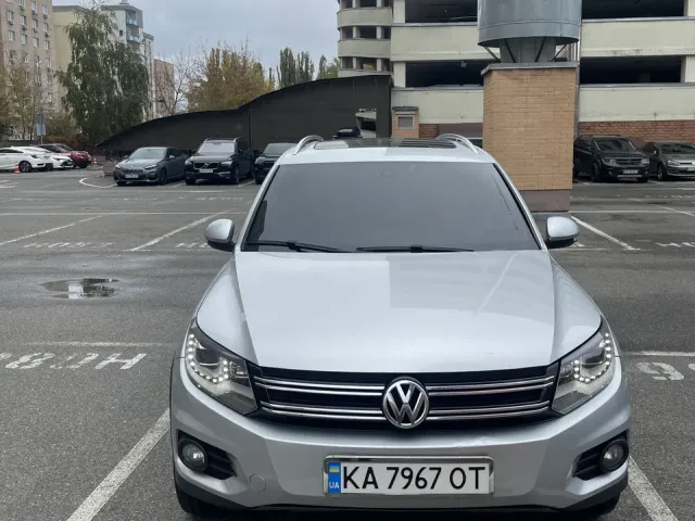 Volkswagen Tiguan - фото 1