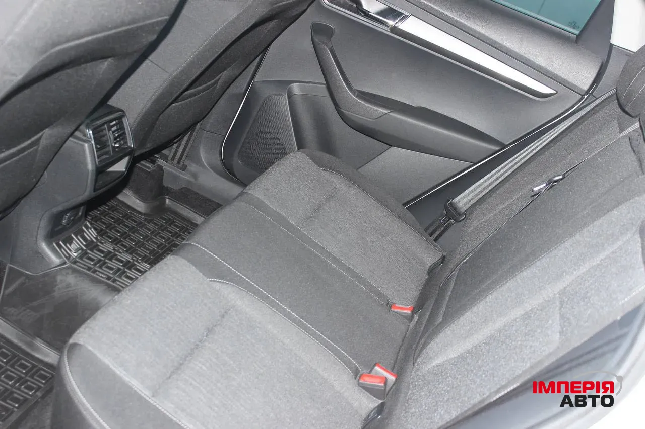 Skoda Karoq - фото 12