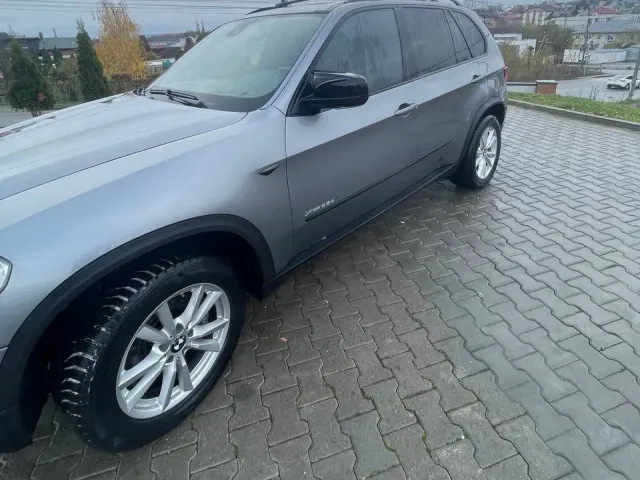 BMW X5 - фото 3