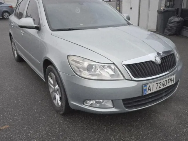 Skoda Octavia - фото 1