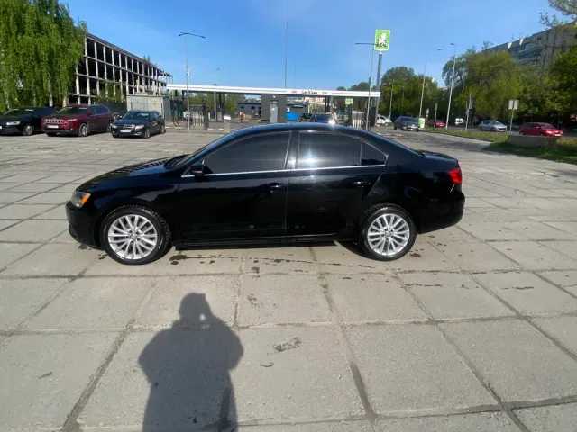 Volkswagen Jetta - фото 4