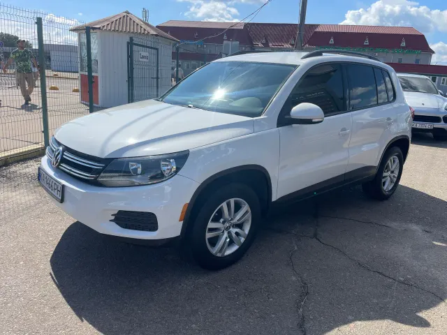 Volkswagen Tiguan - фото 4