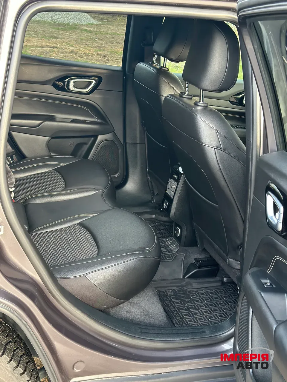 Jeep Compass - фото 13