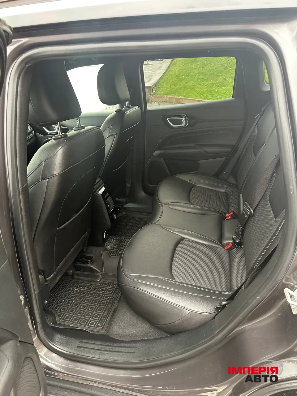 Jeep Compass - фото 9