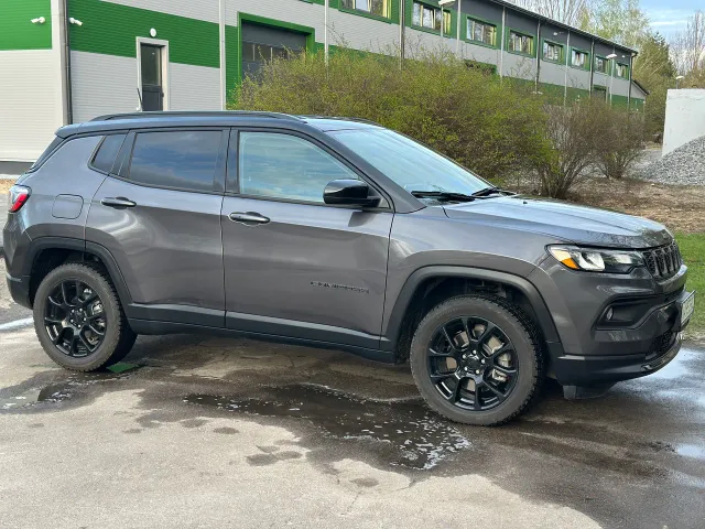 Jeep Compass - фото 5