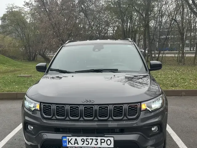 Jeep Compass - фото 1