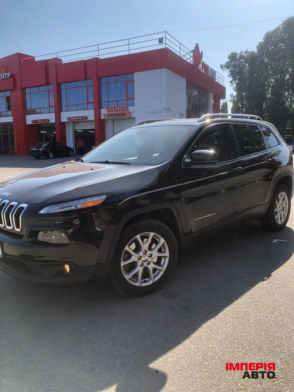 Jeep Cherokee - фото 5