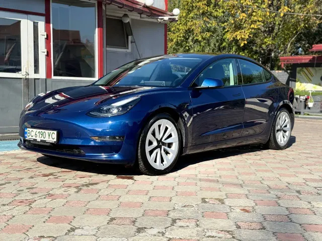 Tesla Model 3 - фото 3