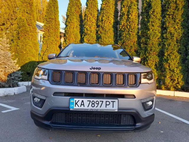 Jeep Compass - фото 2