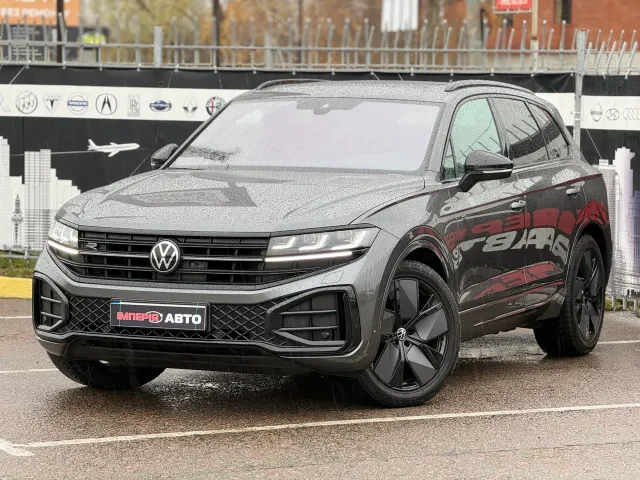 Volkswagen Touareg - фото 1