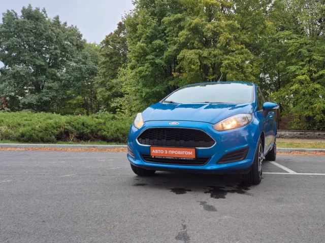 Ford Fiesta - фото 1