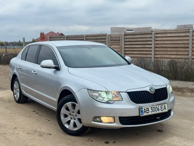 Skoda Superb - фото 3