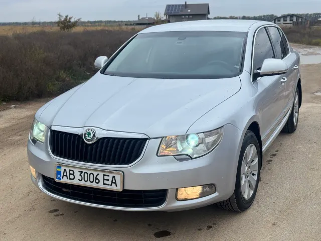 Skoda Superb - фото 1