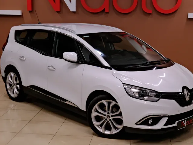 Renault Scenic - фото 4