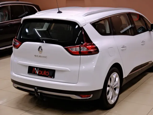 Renault Scenic - фото 5