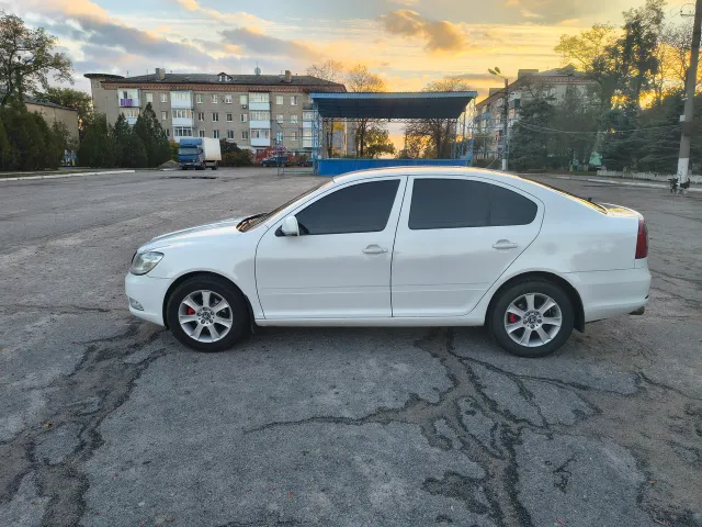 Skoda Octavia - фото 4