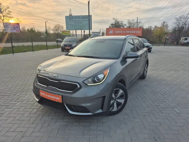 Kia Niro - фото 1