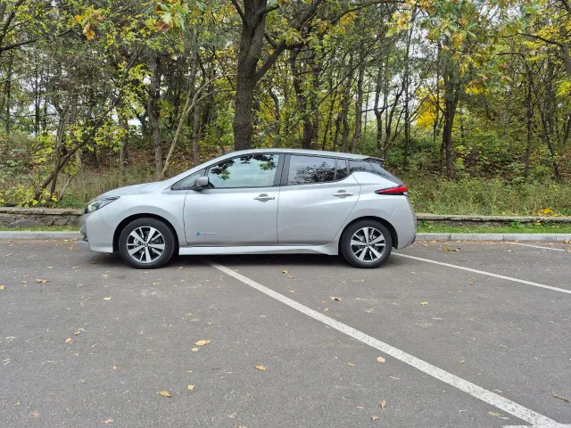 Nissan Leaf - фото 5