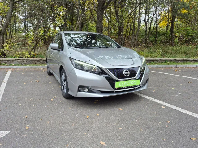 Nissan Leaf - фото 3