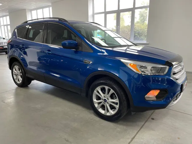 Ford Escape - фото 1