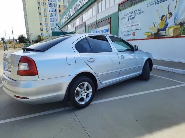 Skoda Octavia - фото 3