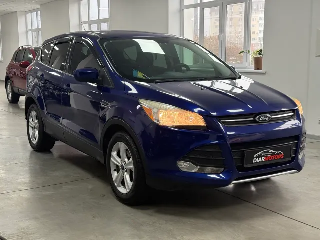 Ford Escape - фото 1