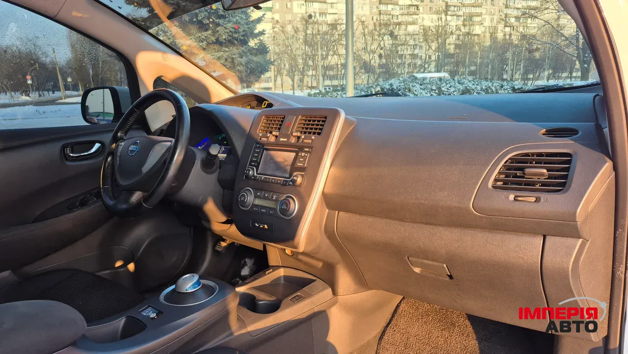 Nissan Leaf - фото 25