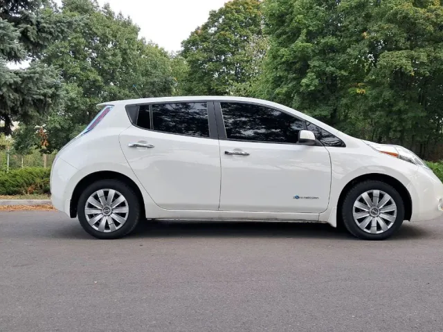 Nissan Leaf - фото 3