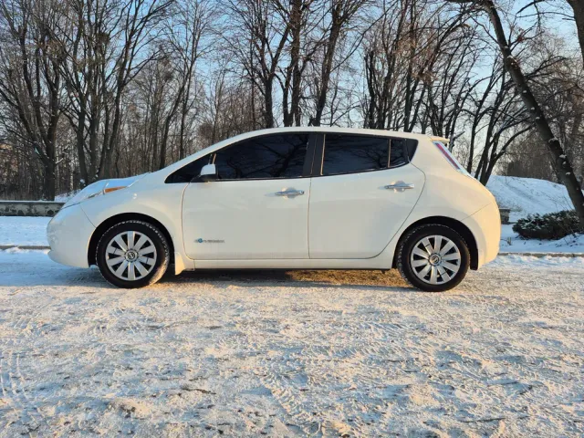 Nissan Leaf - фото 5