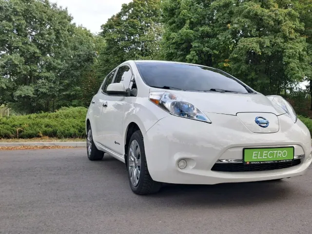 Nissan Leaf - фото 2