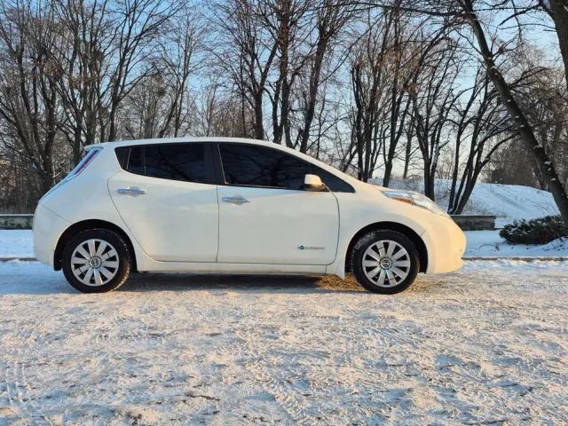 Nissan Leaf - фото 4