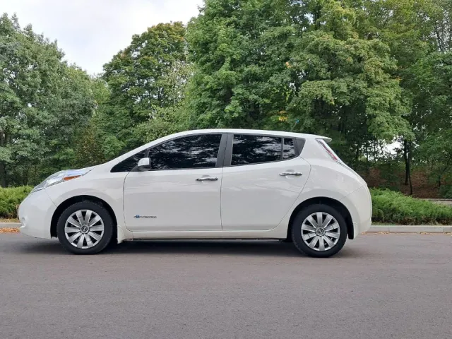 Nissan Leaf - фото 4