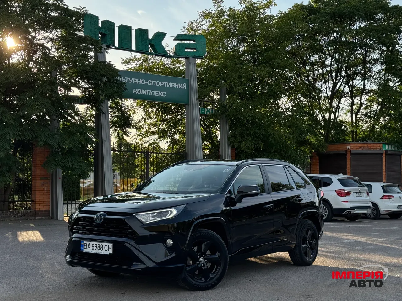 Toyota RAV4 - фото 2