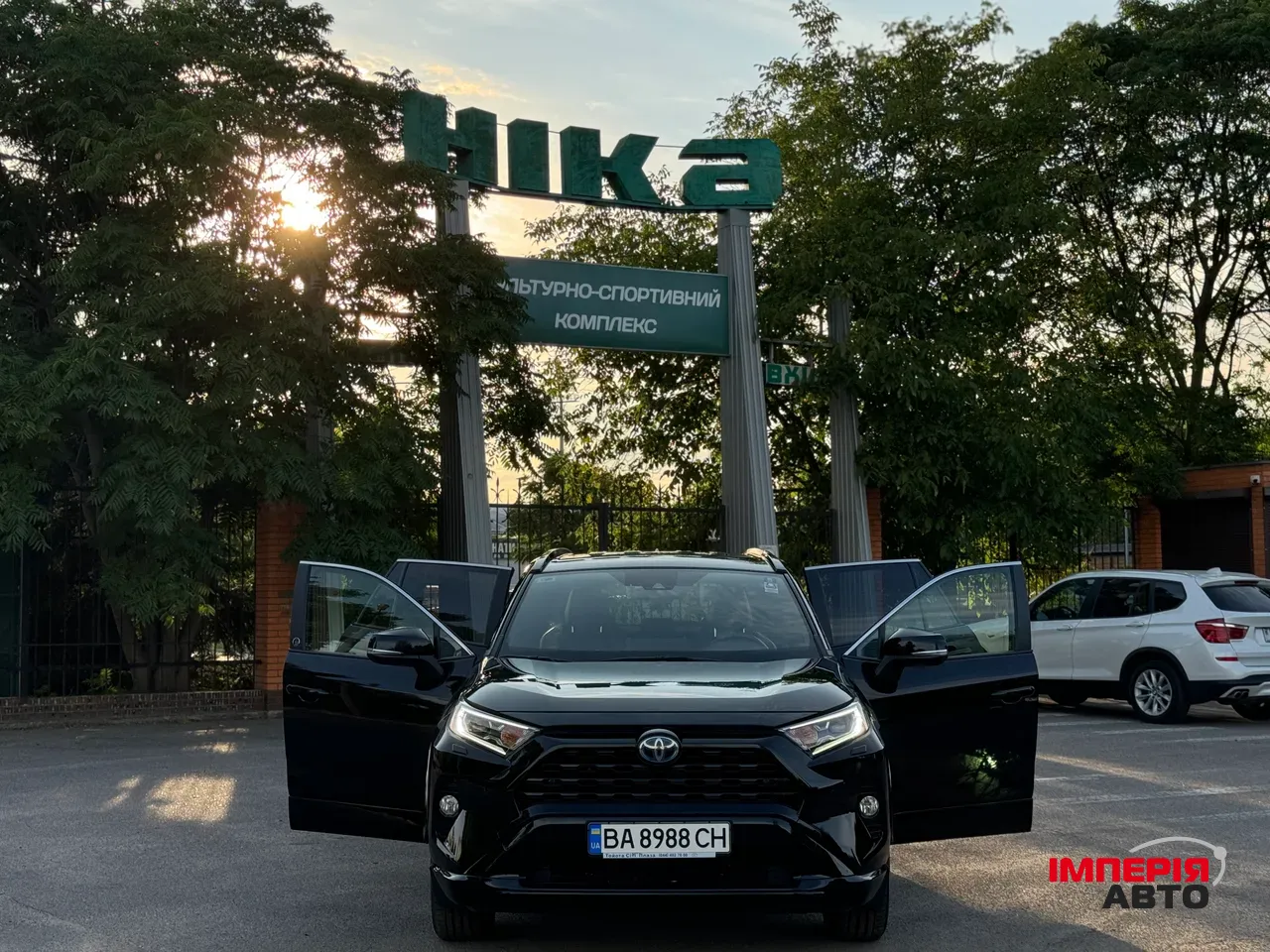 Toyota RAV4 - фото 6