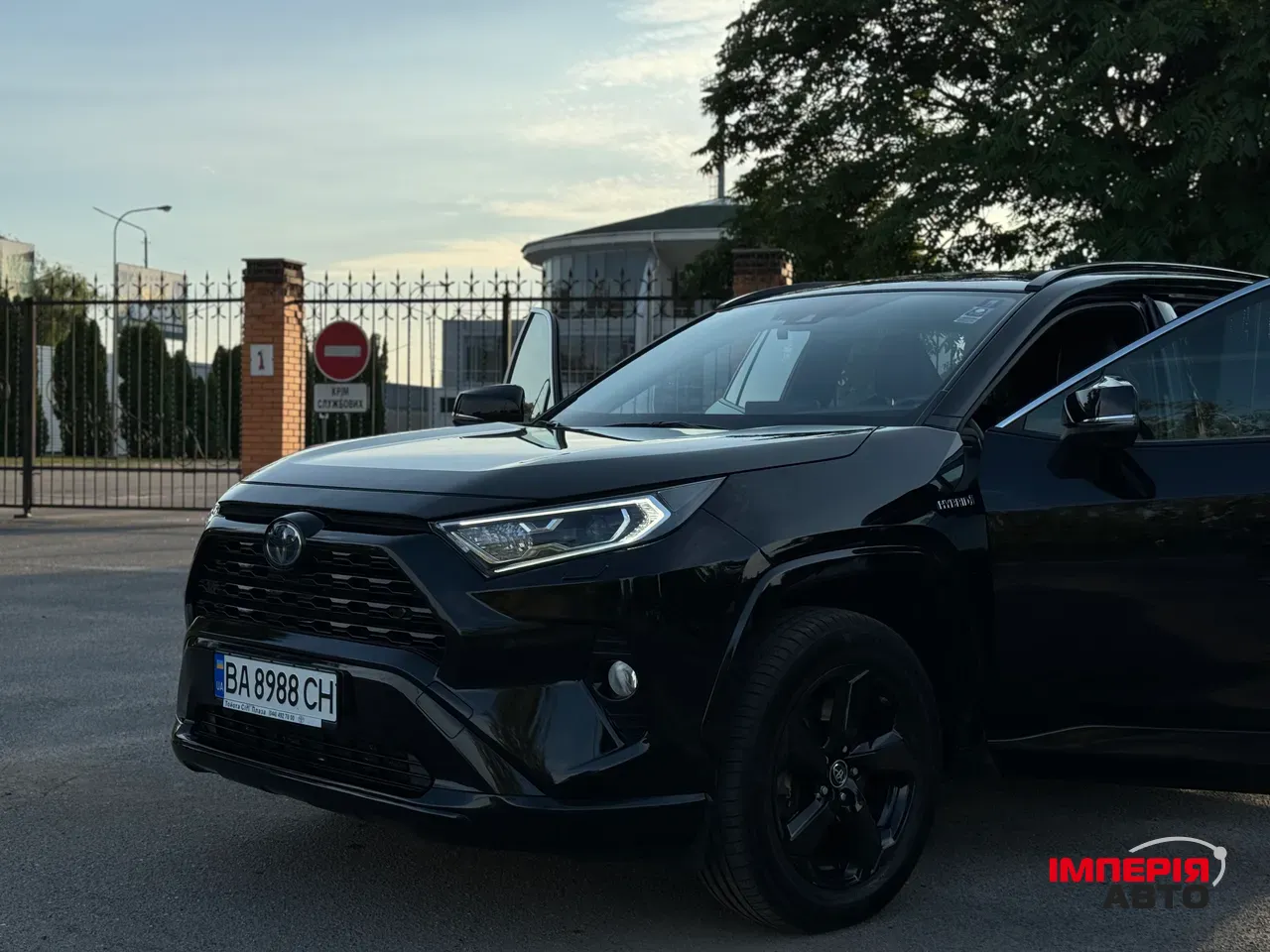 Toyota RAV4 - фото 9